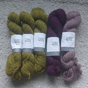 Tuku Wool Yarn Bundle in Green and Purple